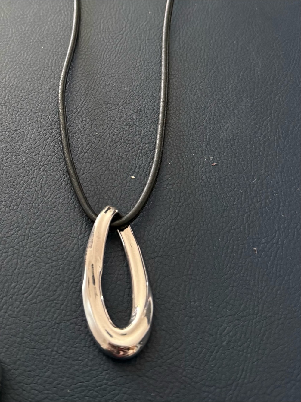 Nambé 925 Sterling Silver Open Teardrop Pendant Necklace